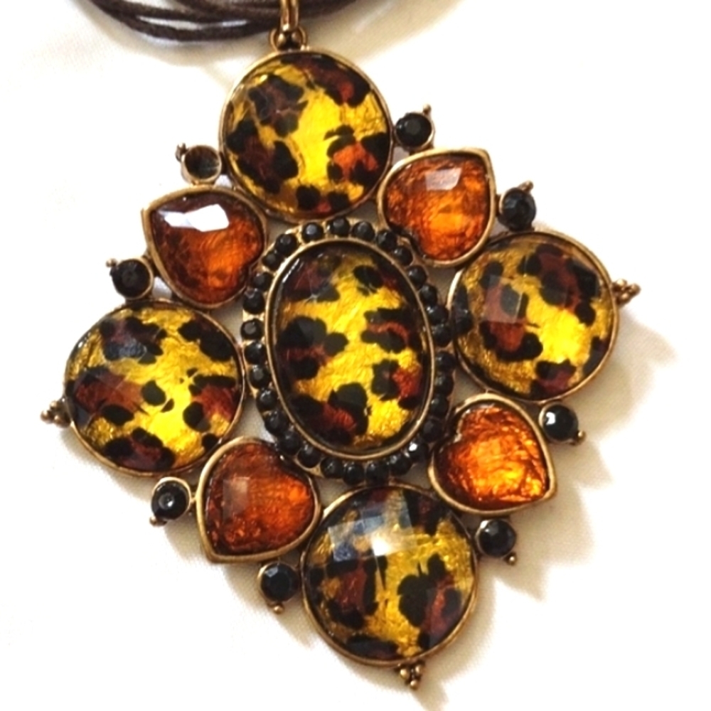 💥CLEARANCE💥VINTAGE BROWN CORDED LEOPARD RHINESTONE PENDANT 19" NECKLACE - Picture 2 of 6